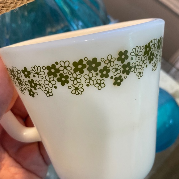 VTG PYREX Crazy Daisy Spring Blossom Mugs (2) - Picture 1 of 5